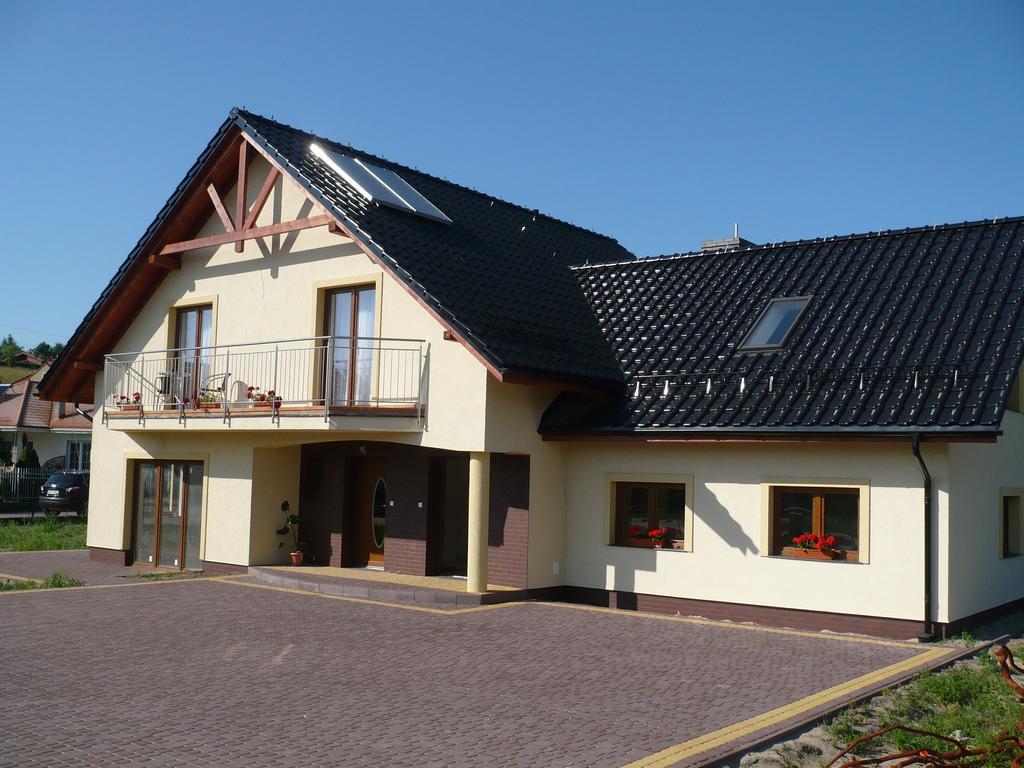 Gosciniec Klejnot Hotel Borowo Exterior photo